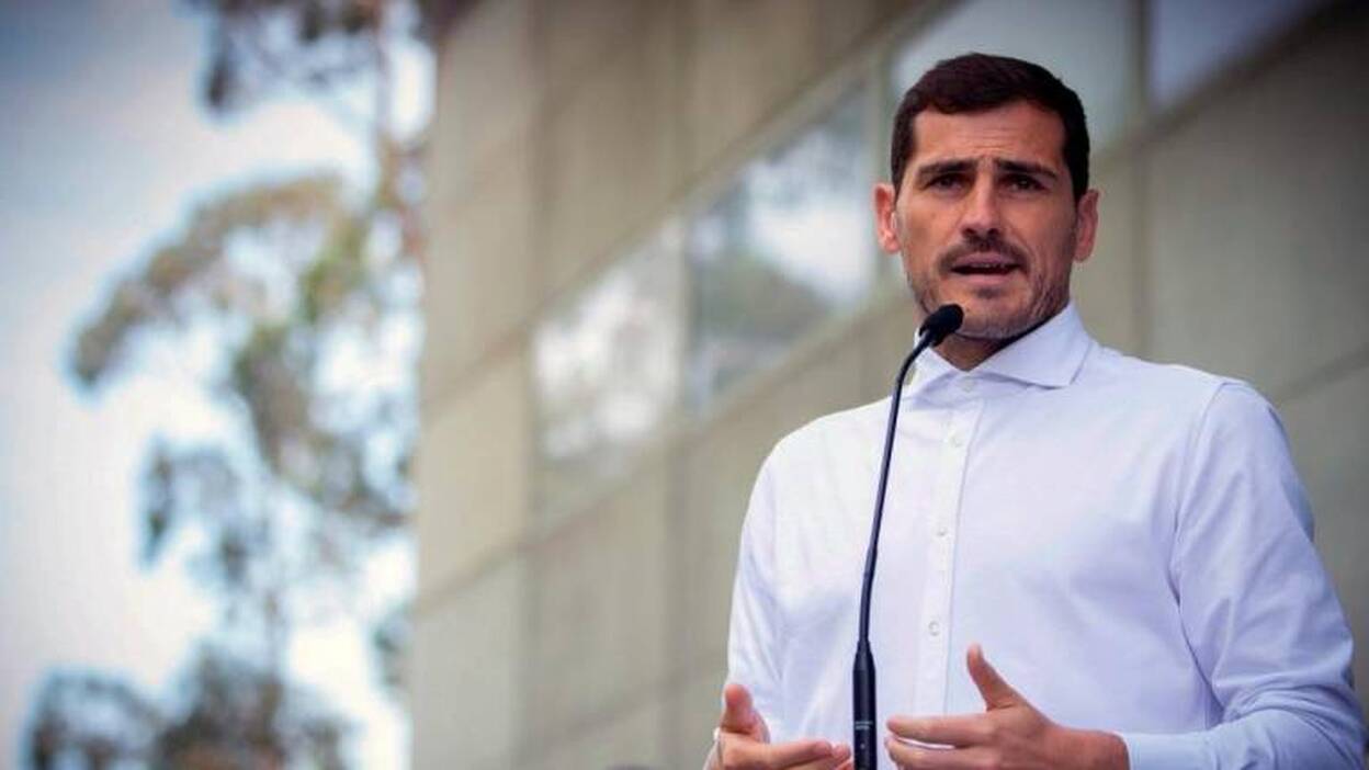 Iker Casillas pasa a los despachos