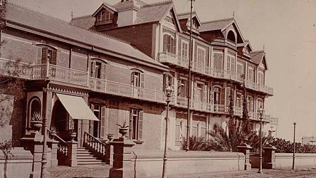 Hotel Metropol, 1900