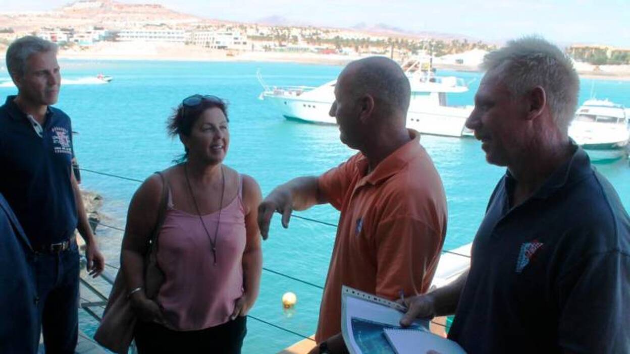 Deep Blue Diving cumple 20 años enseñando los fondos marinos