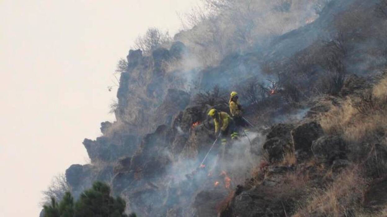 Morales: «El fuego se dirige hacia la zona ya quemada»