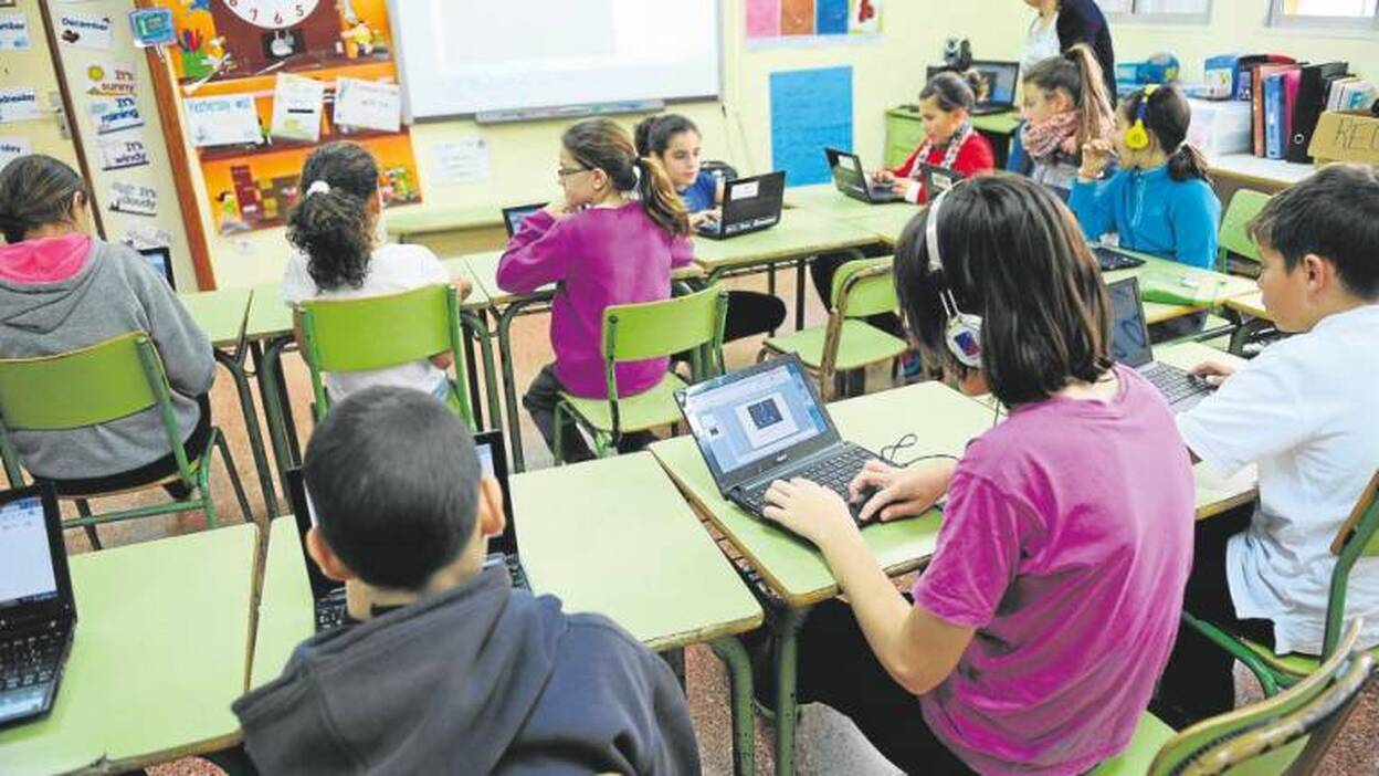 Educación revisará el modelo de supervisión docente en el aula