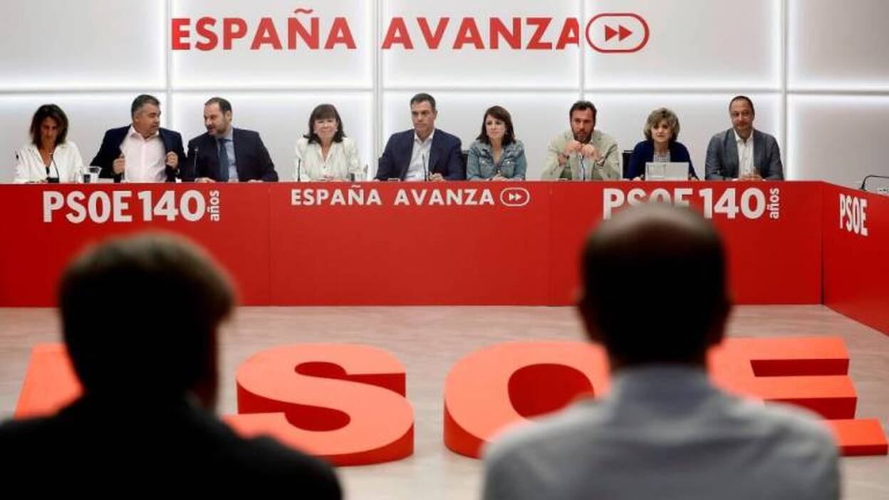 El PSOE contacta con Unidas Podemos y con ERC