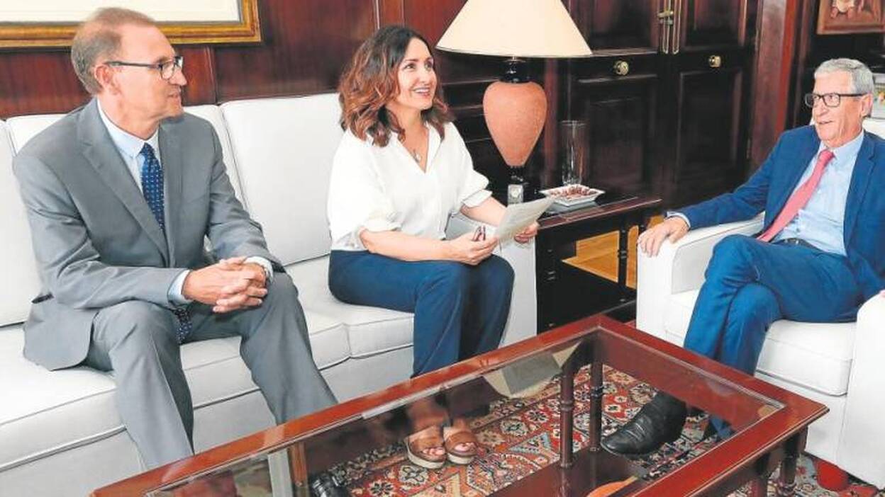 La Seguridad Social resolverá el caos con horas extra a su plantilla