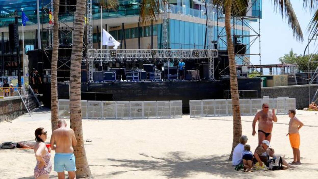 Arrecife plantea poner pasarelas en El Reducto para facilitar el baño