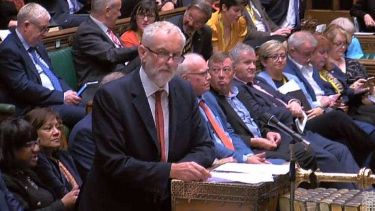 Johnson cierra el Parlamento británico y no pedirá prórroga del 'brexit'