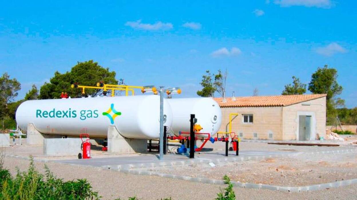 El Cabildo «gana la batalla del gas» al archivarse la inversión en las islas