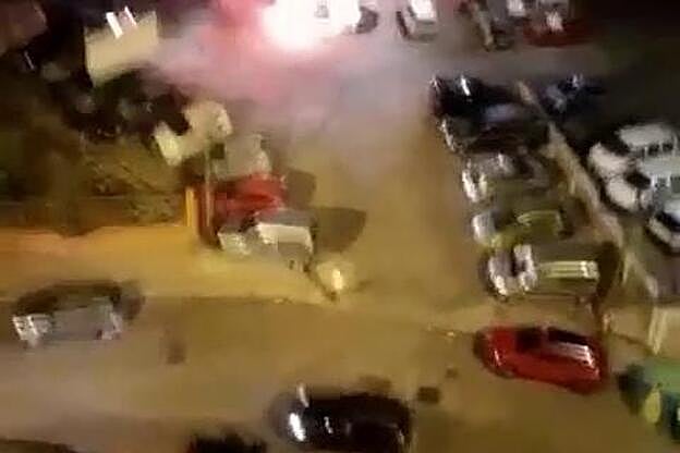Ocho coches quemados en un incendio en La Feria