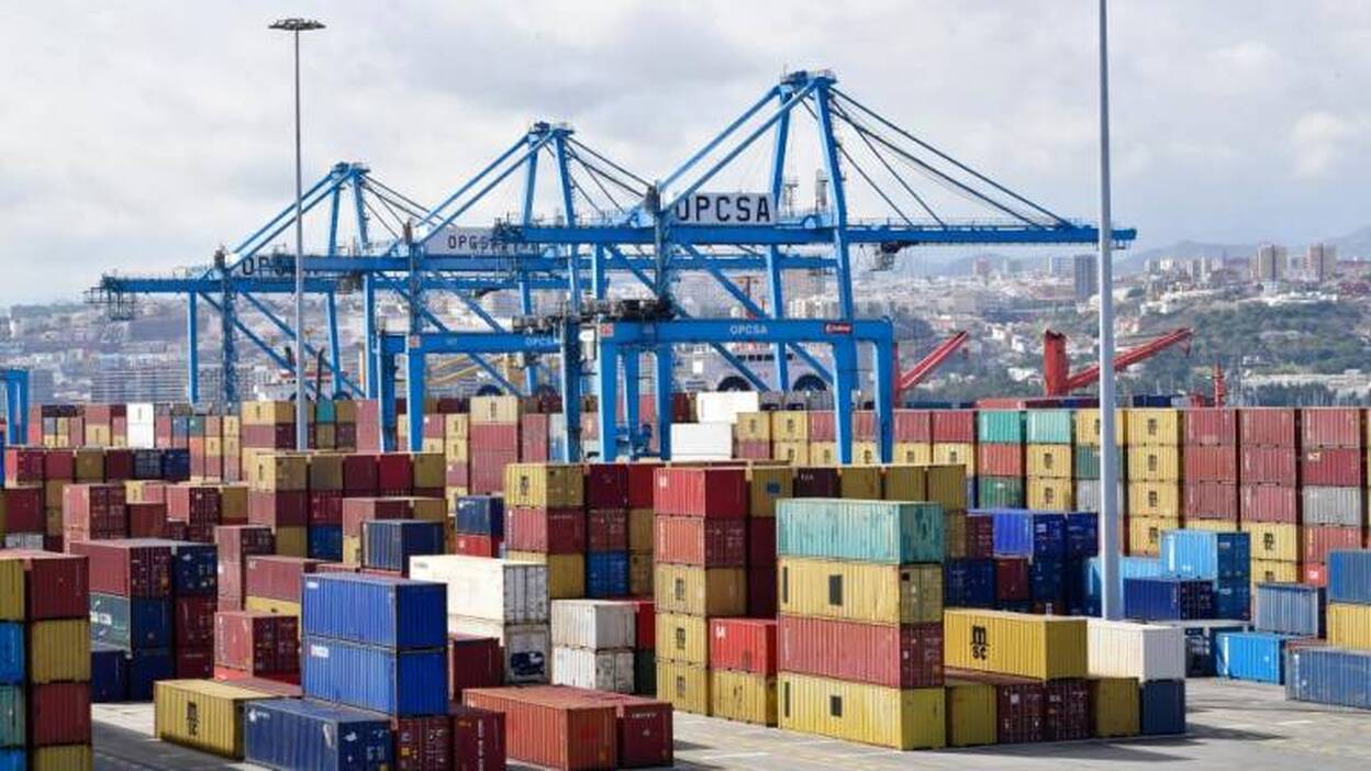El tráfico de mercancías baja un 8% en los Puertos de Las Palmas