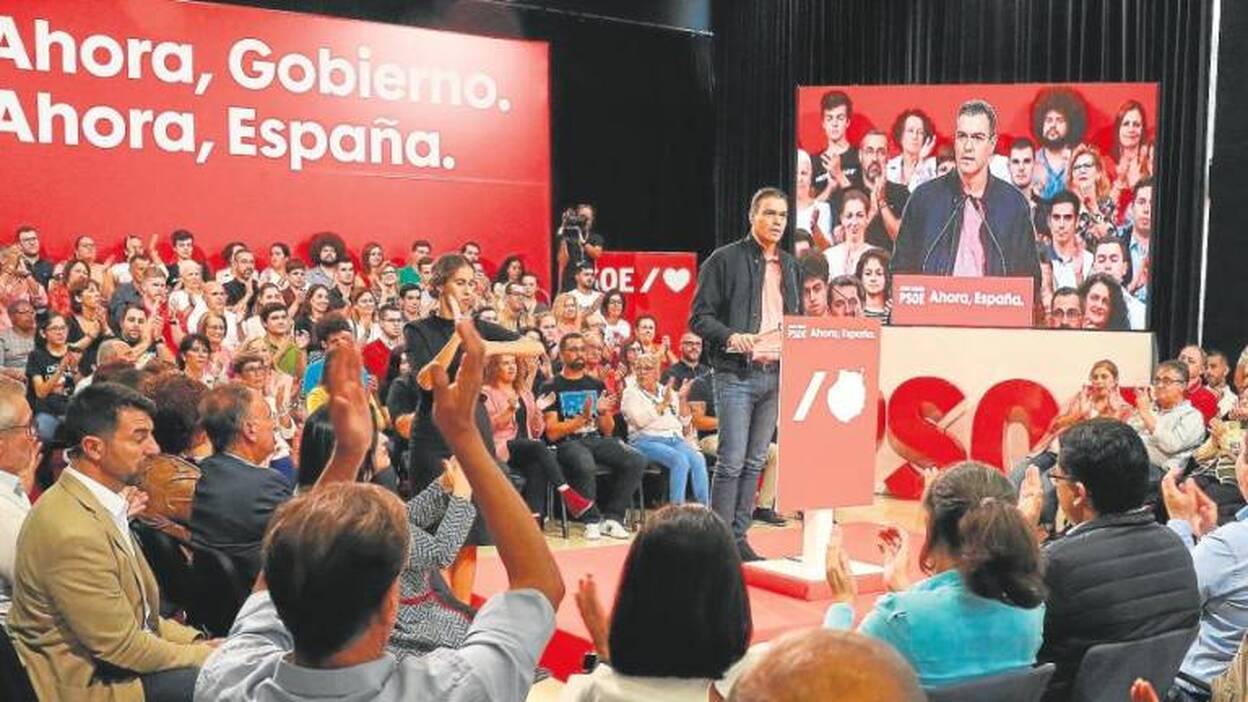 Sánchez ofrece empatía a Canarias