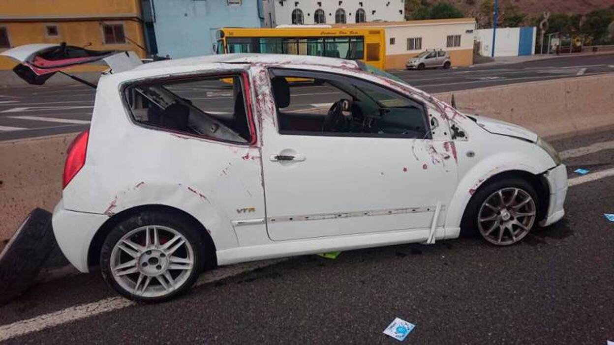 Un vuelco obligó a cortar el tráfico en Hoya de la Plata