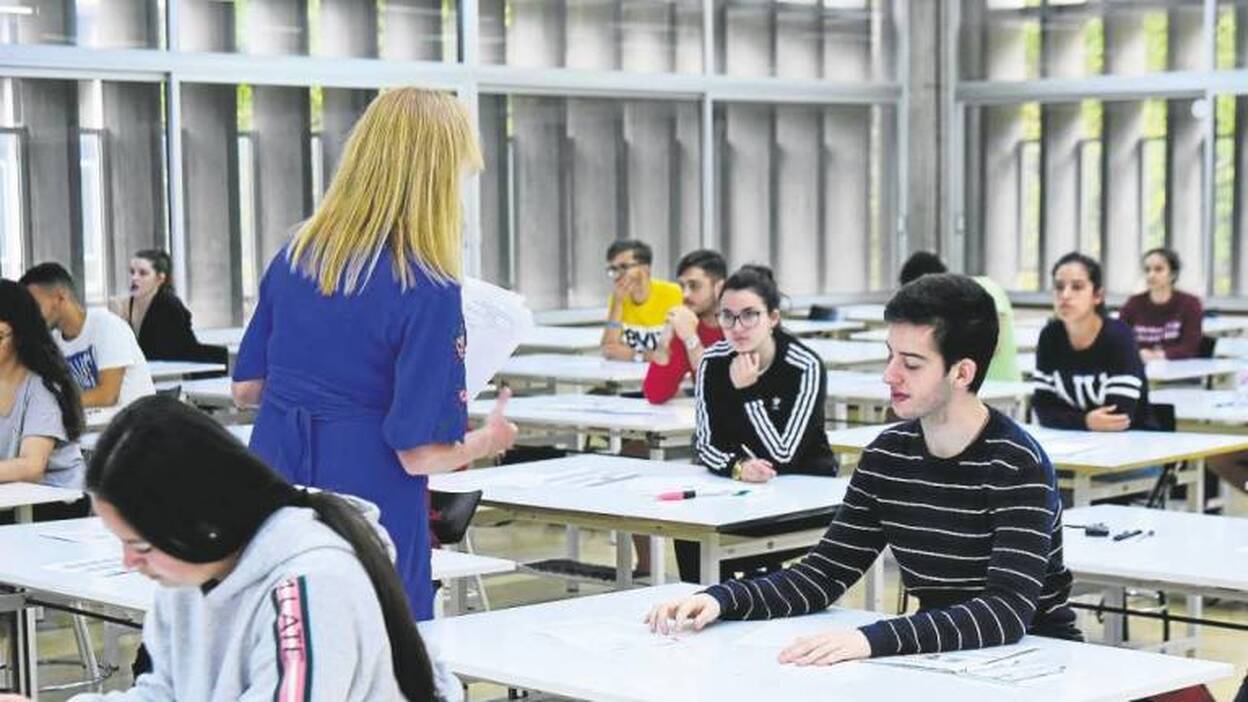 EBAU, ¿única o por comunidades?