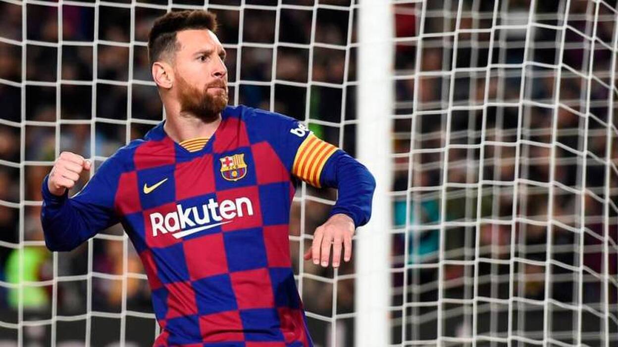 Messi decide con un triplete a balón parado