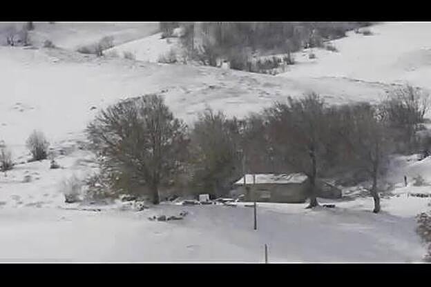 El viento y la nieve azotan el norte y condicionan tráfico, trenes y aviones