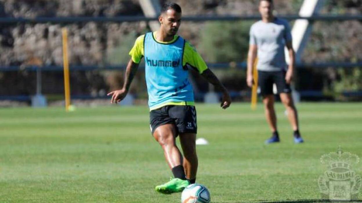 La UD Las Palmas recupera siete jugadores para recibir el domingo al Oviedo