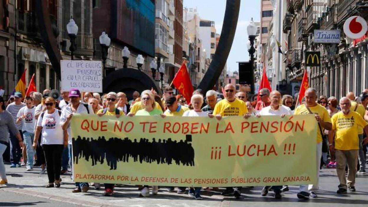 Valerio anuncia que solo se utilizarán 2.900 millones de la hucha de las pensiones para pagar la extra