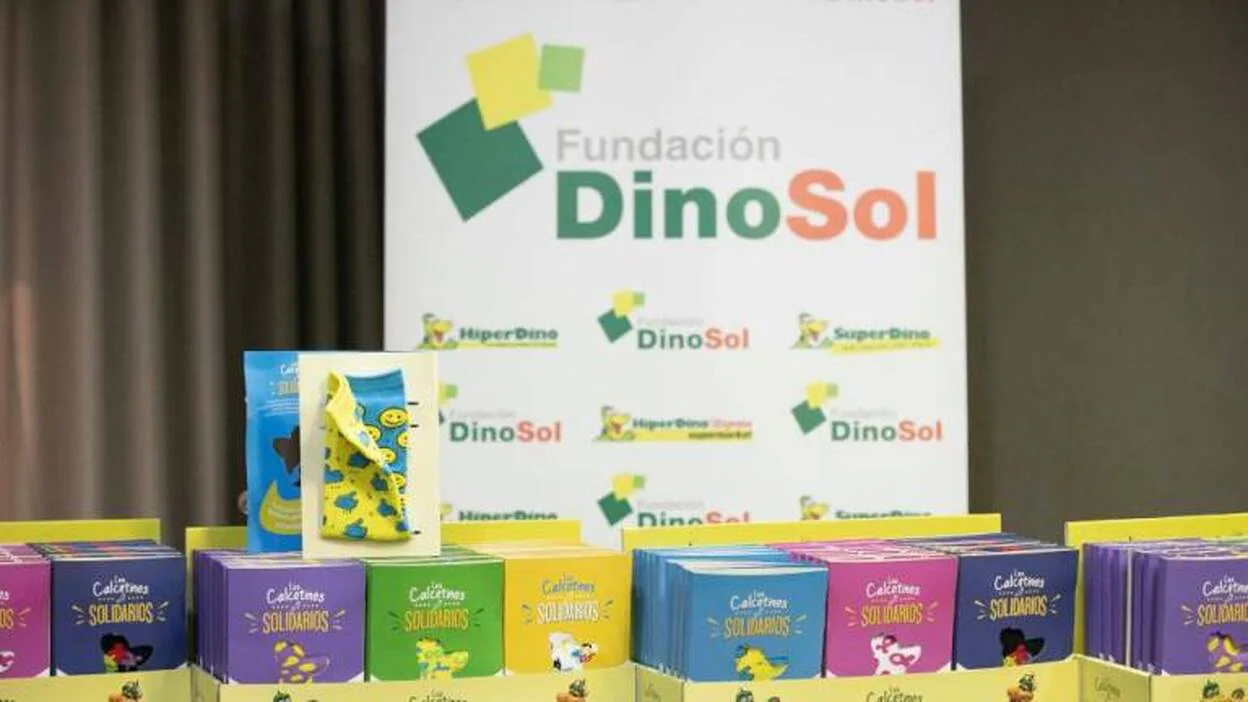 DinoSol presenta ‘Calcetines solidarios’