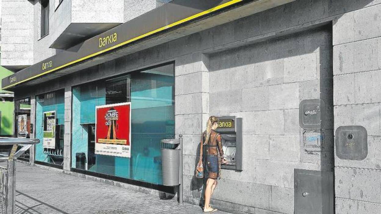 Bankia se apunta a la subida de comisiones del resto de entidades