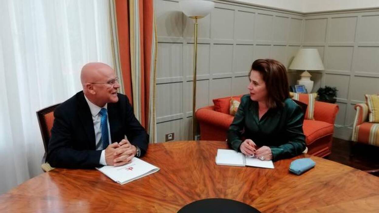 Las listas de espera y la dependencia, quejas de los canarios