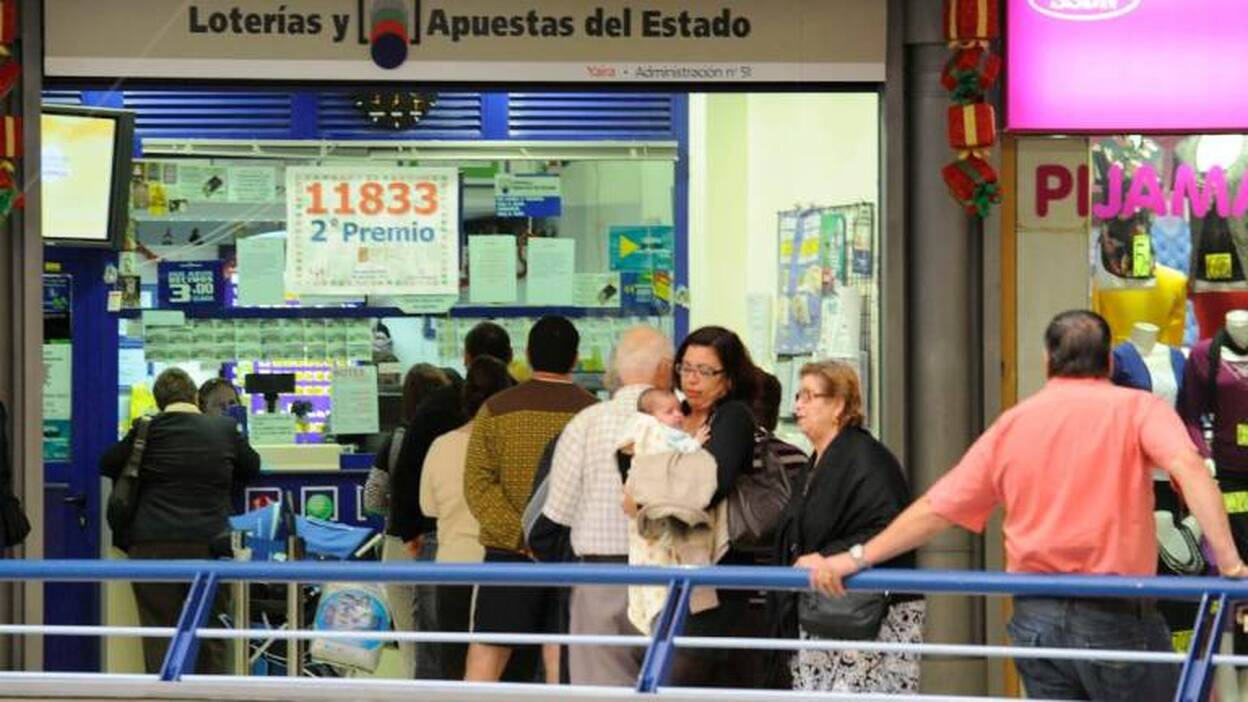 Los canarios destinan 46 euros de media al sorteo de Navidad