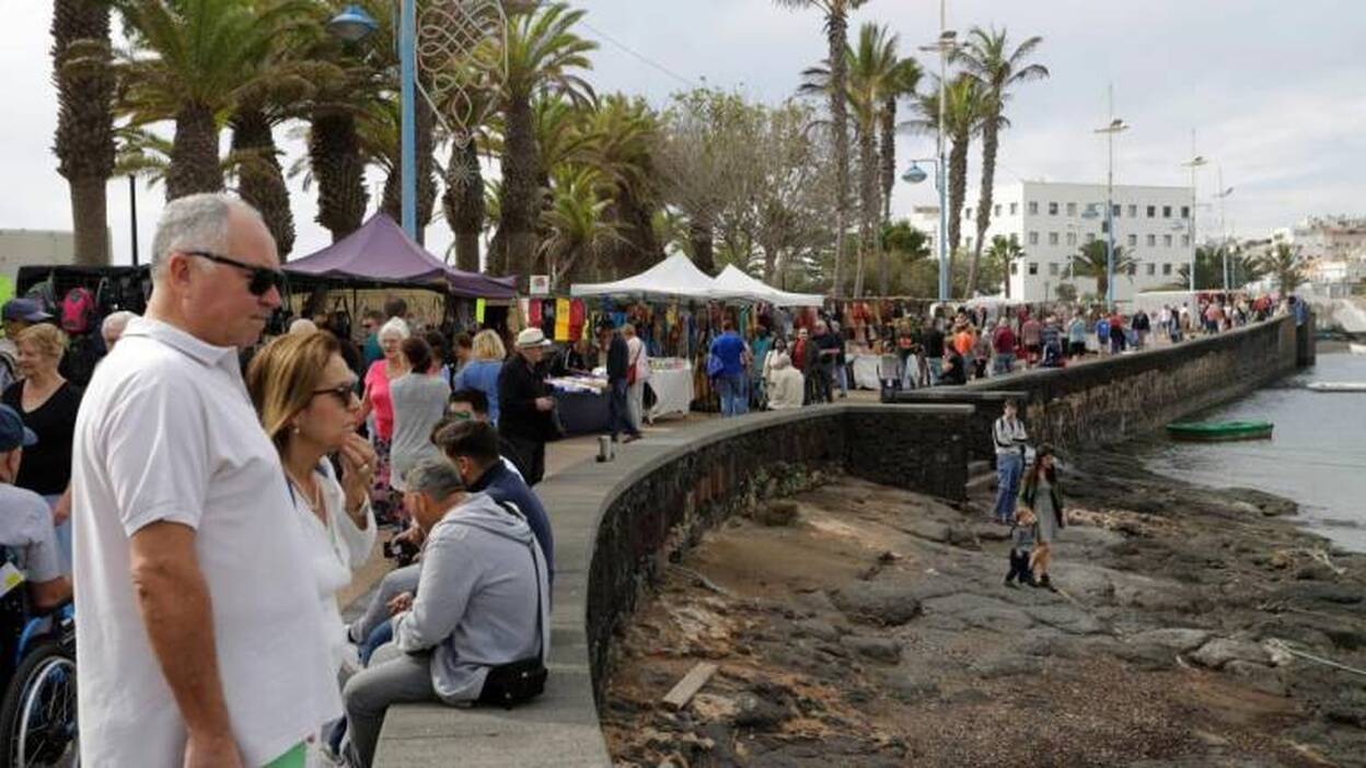 44.000 cruceristas toman Arrecife