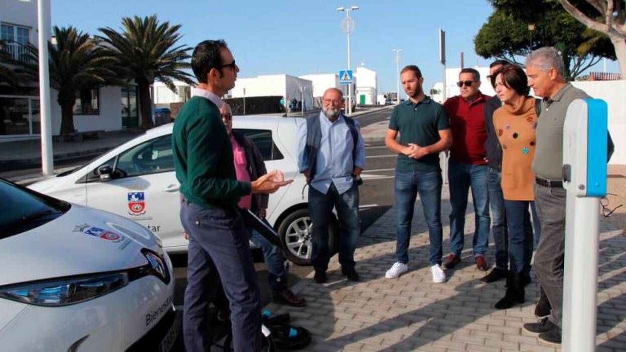 Coches eléctricos para Servicios Sociales de Tías