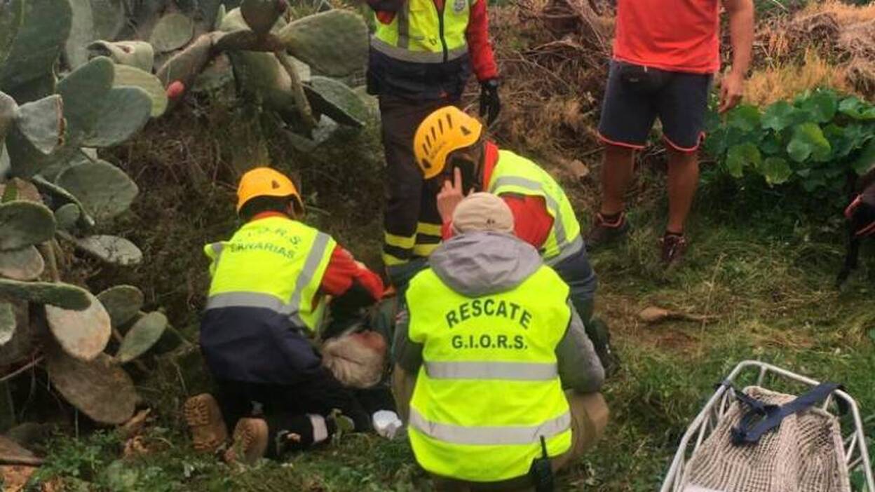 Un policía fuera de servicio localiza a la anciana desaparecida