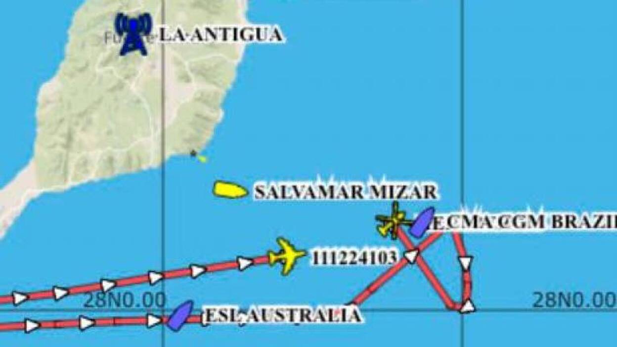 Buscan una patera que pidió auxilio