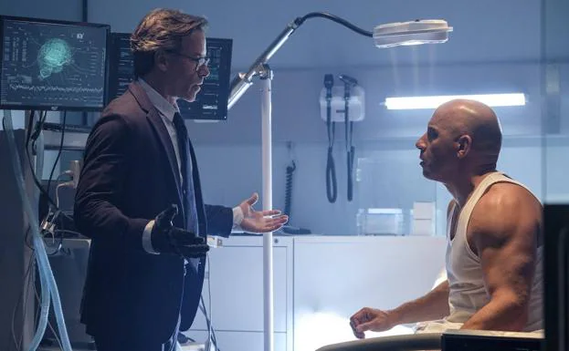 Guy Pearce y Vin Diesel en 'Bloodshot'.