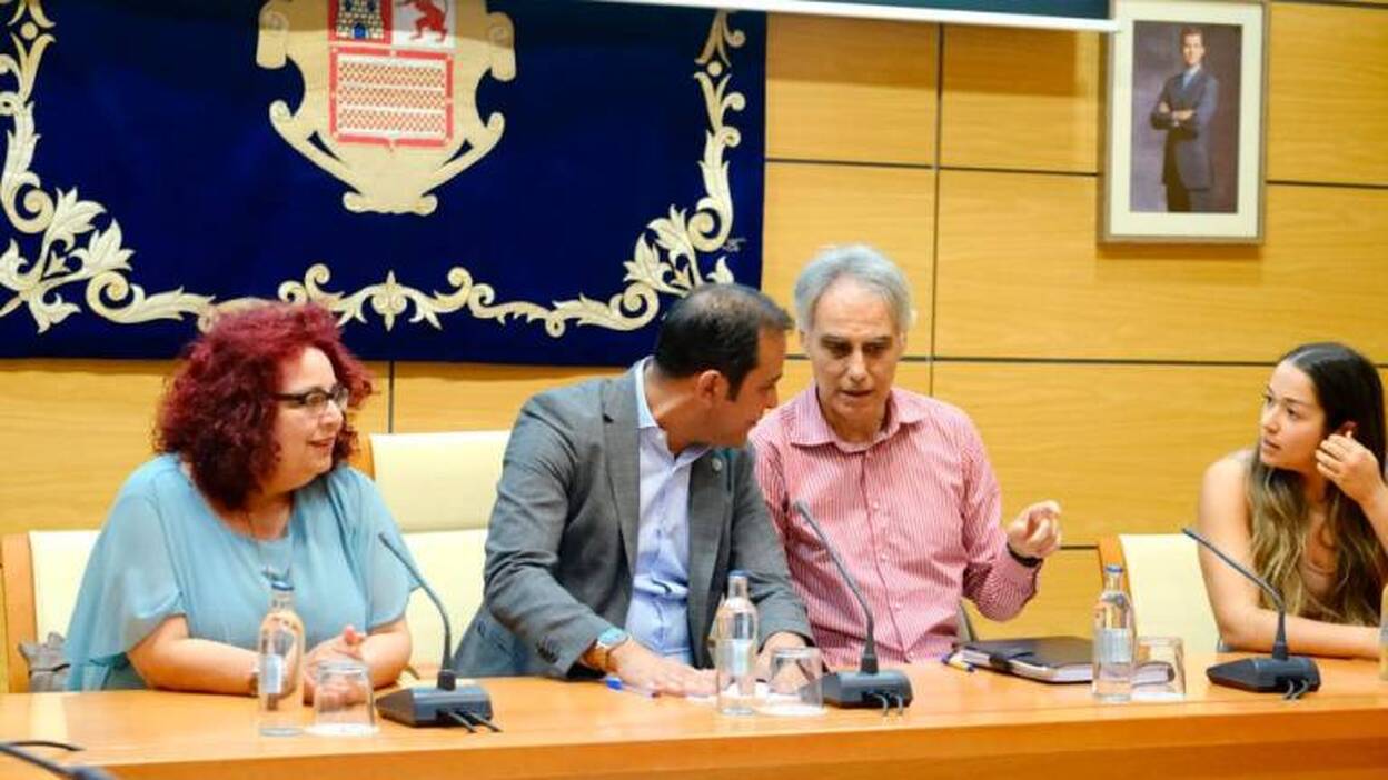 Fuerteventura lanza un mensaje de «absoluta normalidad»