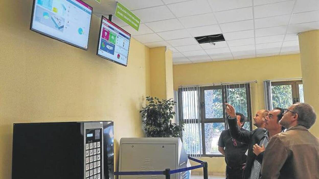 Los aparcamientos públicos tendrán energía limpia de paneles solares