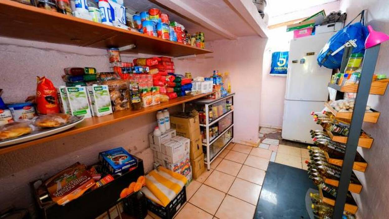 Servicios Sociales pide ayuda a la policía en el reparto de alimentos