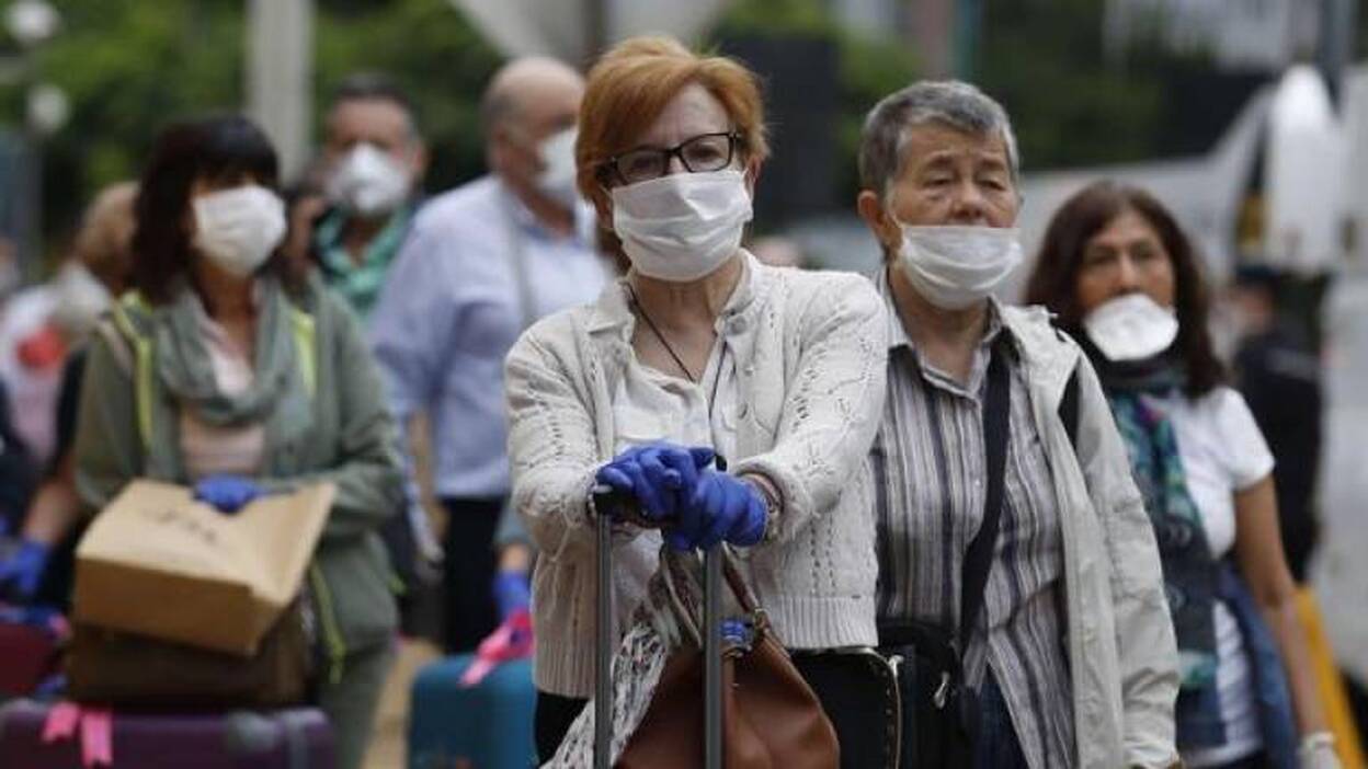 La UE planea repatriar al 10% de europeos fuera, unos 60.000