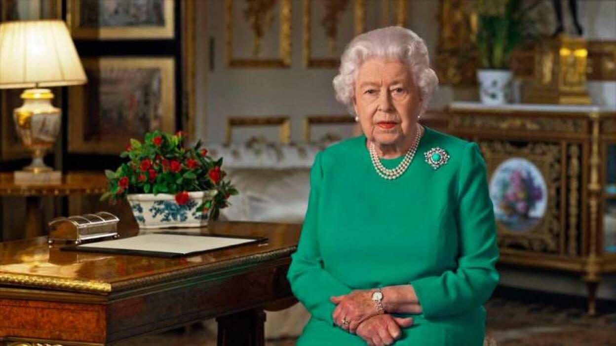 Isabel II pide «unidad» ante la pandemia