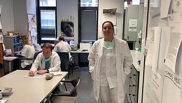 13 pacientes con Covid-19 del Negrín están hospitalizados en sus casas