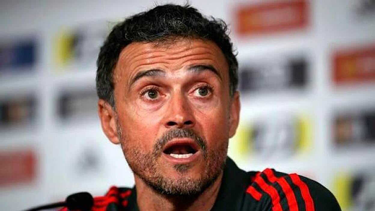 Luis Enrique se baja el sueldo un 25%