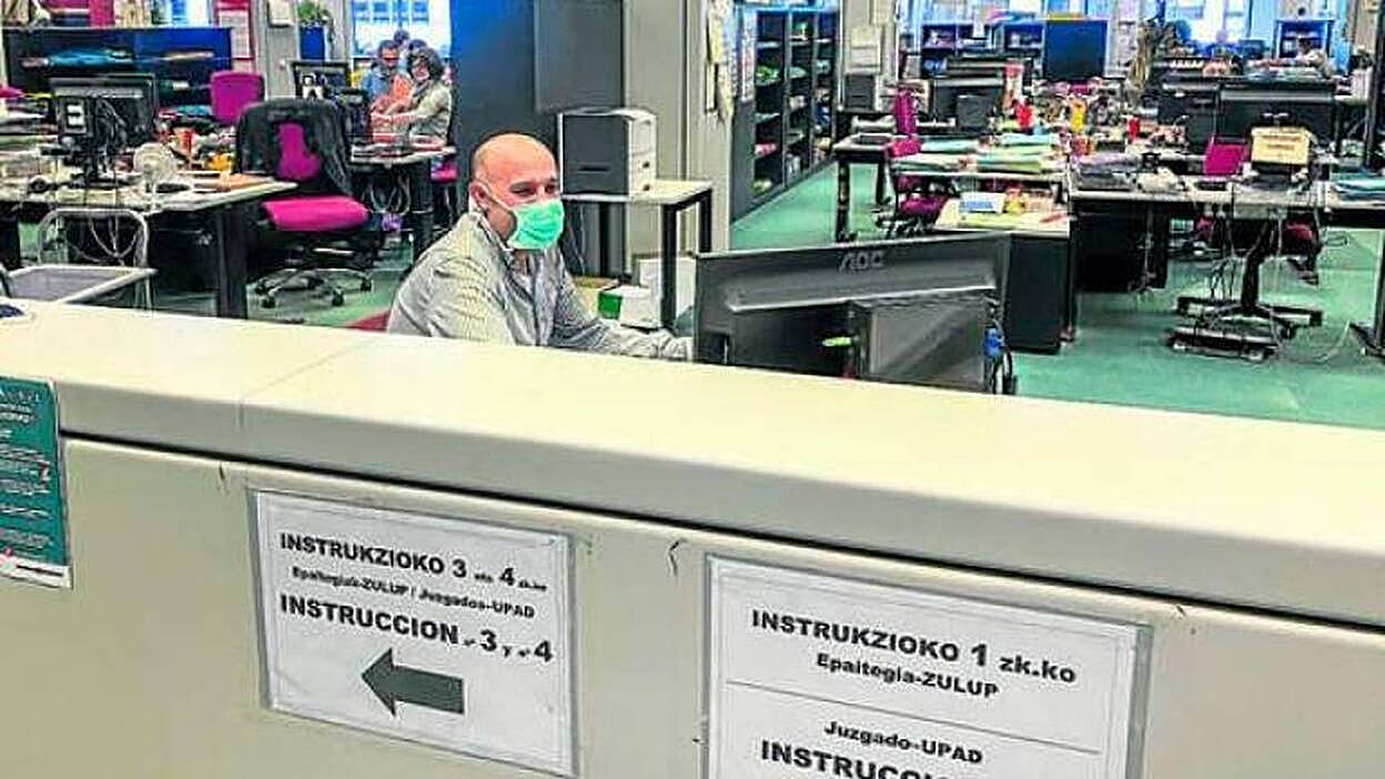 La vuelta al trabajo de los funcionarios será gradual, por turnos y con flexibilidad horaria