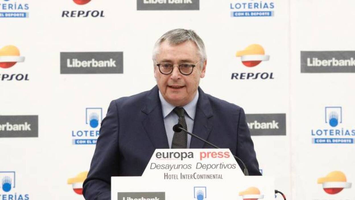 El fútbol y el deporte, de luto por Michael Robinson