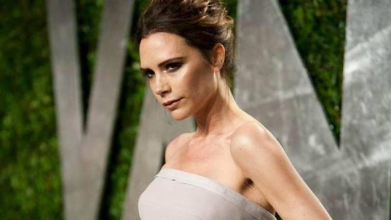 ‘Posh’ Beckham rectifica tras pedir subvenciones para su firma de moda