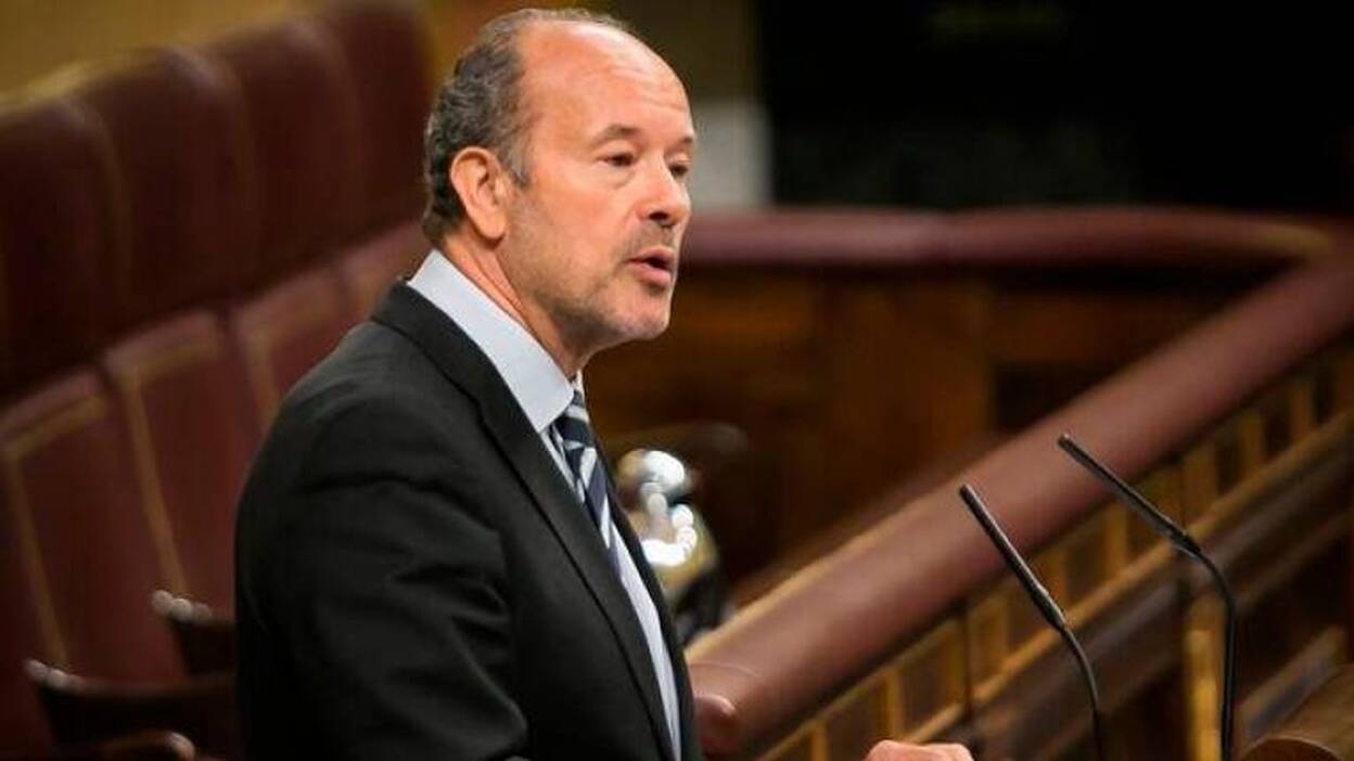 Los abogados declaran persona non grata al ministro de Justicia