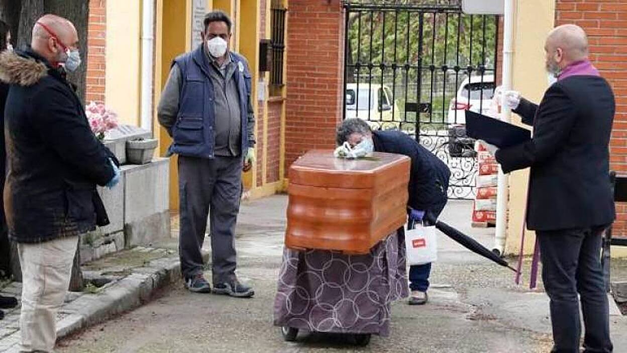 Velatorios con hasta 15 personas a partir de la Fase 1