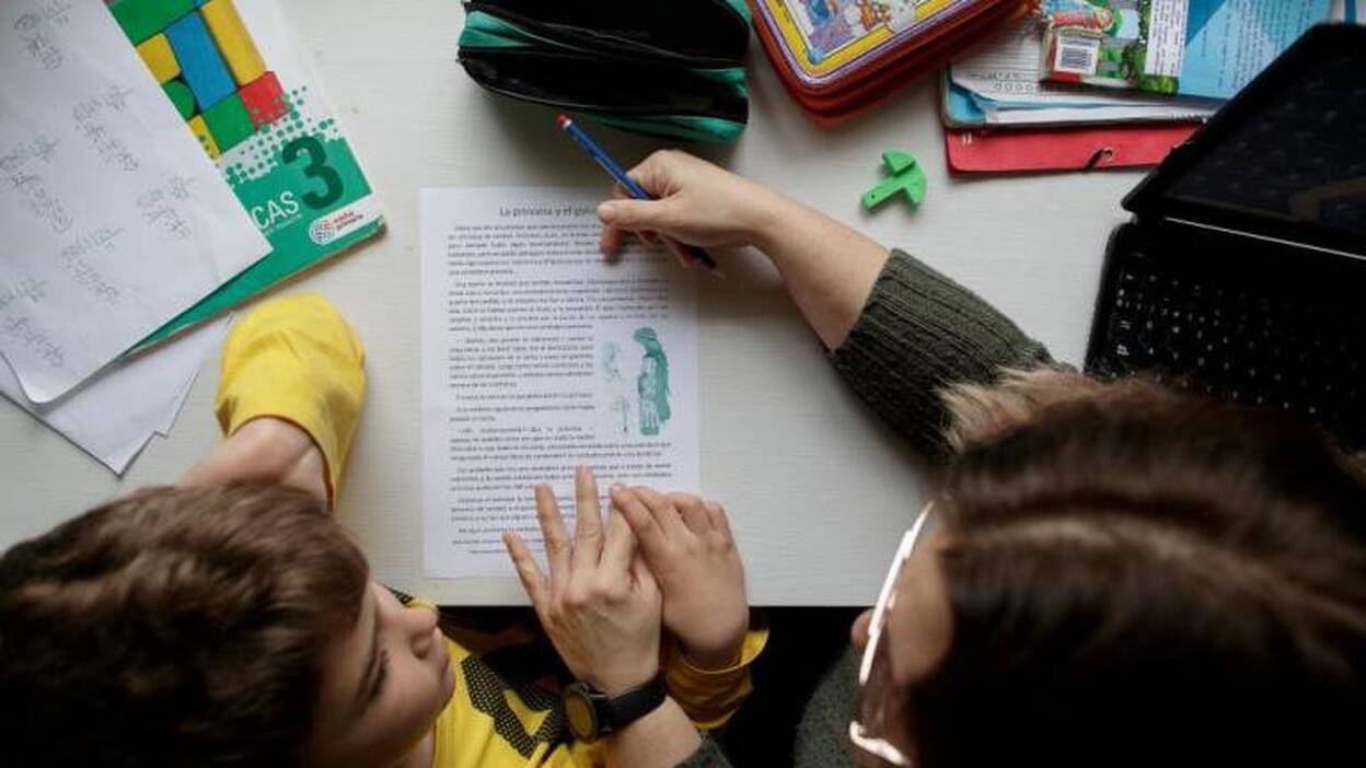 Las clases se reanudan en septiembre con la mitad de alumnos
