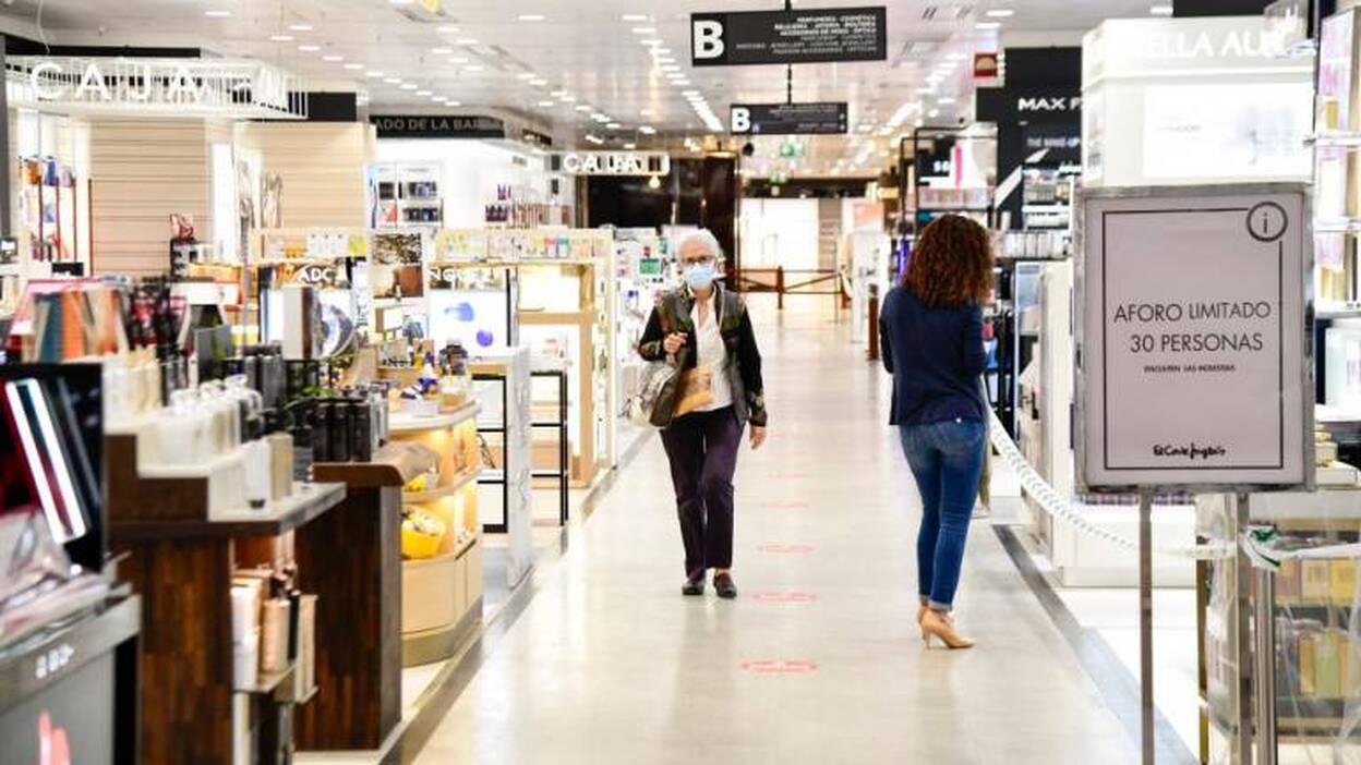 Los grandes del comercio abren ya pero con zonas y plantas acotadas