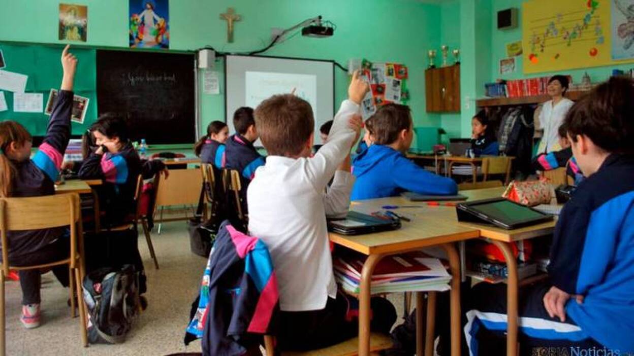 Las clases continuarán de manera telemática hasta final de curso