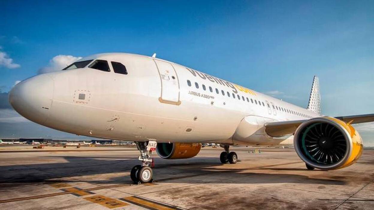 Vueling reabre rutas en Canarias a finales de junio