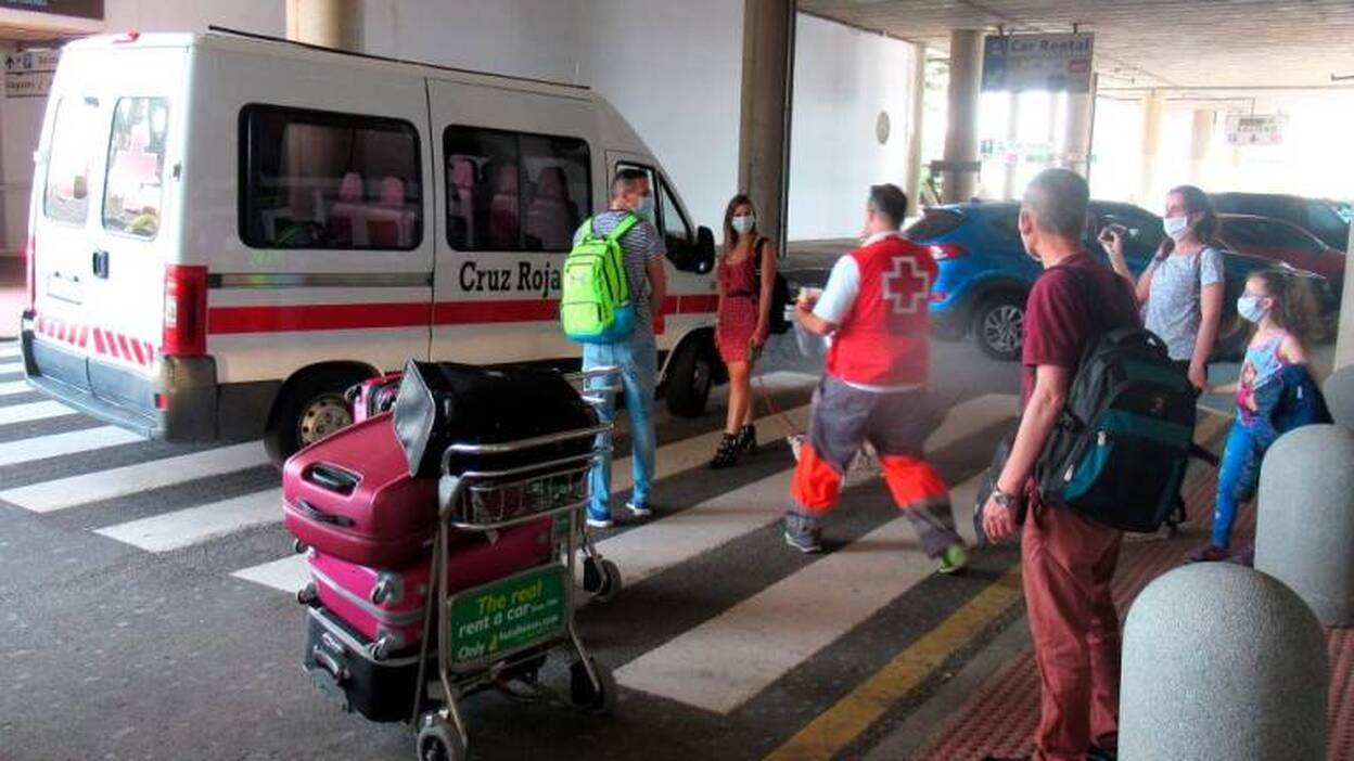 11 del entorno, 2 contactos tenidos y el contagiado