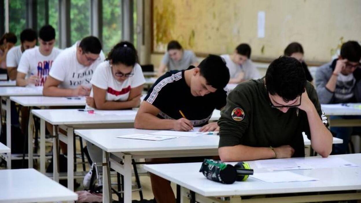 ¿Repaso la EBAU en casa o en clase?