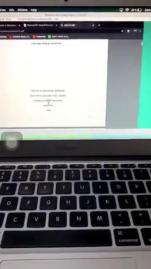 La escuchan manteniendo sexo durante una clase virtual