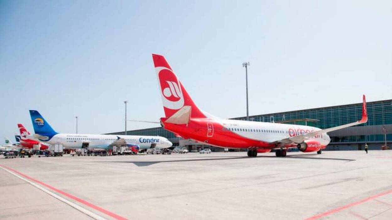 Canarias controlará los motivos del viaje al archipiélago