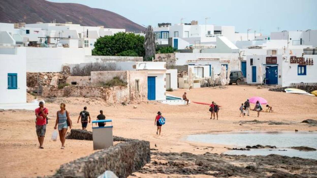El turismo ha vuelto con fuerza a La Graciosa
