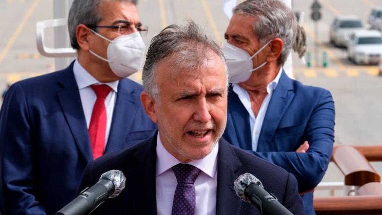 Torres confía en lograr un acuerdo con Sanidad sobre los test en el destino